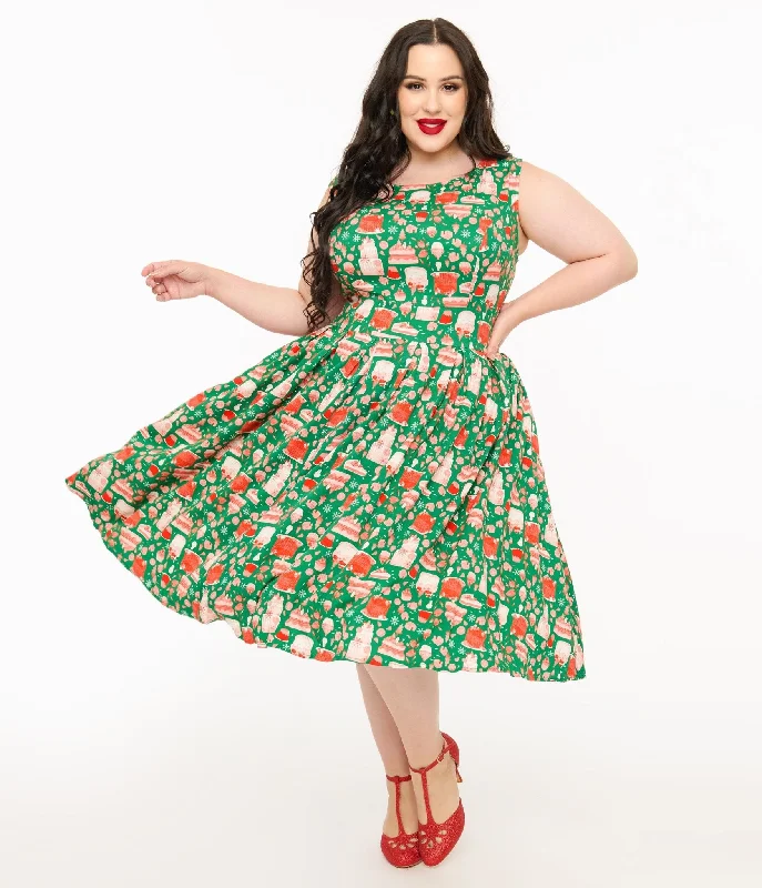 Mermaid - Style Women Dress with a Fitted Silhouette for Special OccasionsMiss Lulo Plus Size 1950s Green & Red Holiday Cake Lily Swing Dress