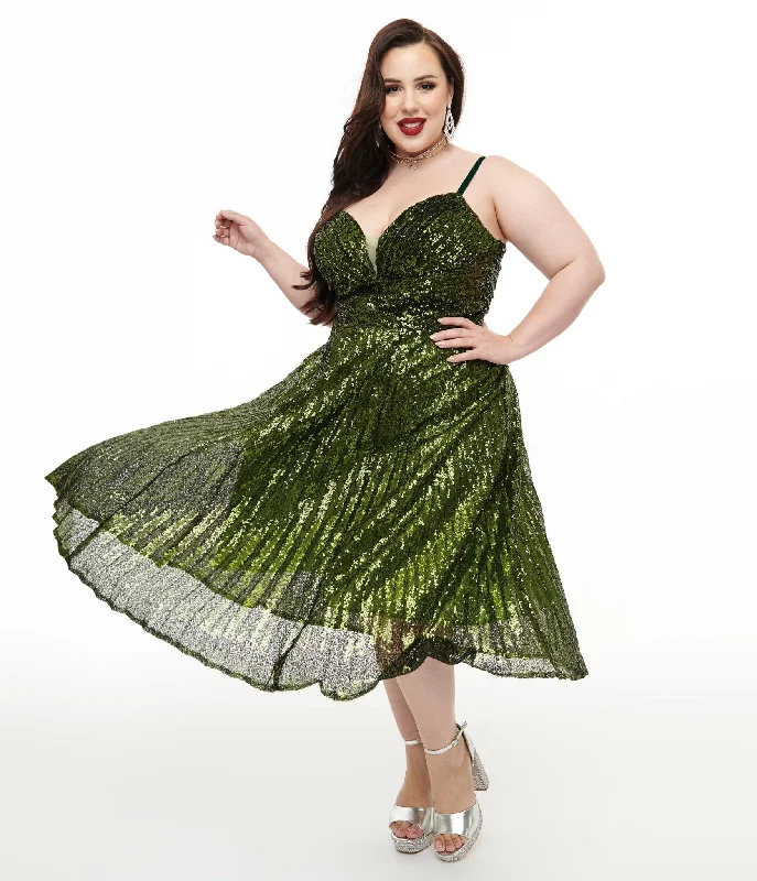 Ruffled Women Dress with Multiple Layers for a Playful and Girly StyleUnique Vintage Plus Size 1950s Emerald Pleated Sequin Swing Dress