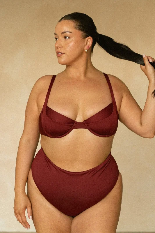 Plus - size bikini with full - coverage options for comfort and confidenceThe Amalfi Underwire Tie Back Top - Pomegranate