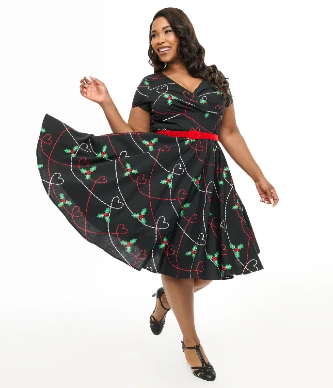 Sheath Women Dress with a Tailored Fit for a Professional LookHell Bunny Plus Size 1950s Festive Hearts & Holly Print Angelica Swing Dress