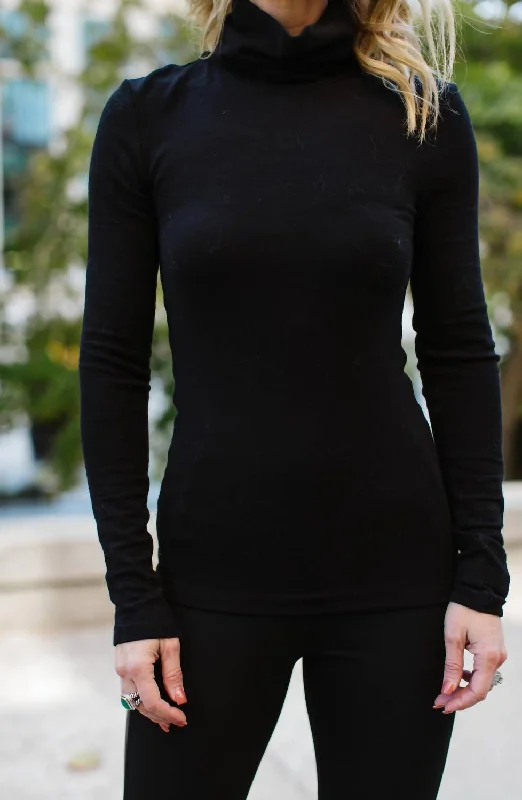 Button - Down Women Sweater for a Versatile LookEssential Turtleneck Sweater In Black