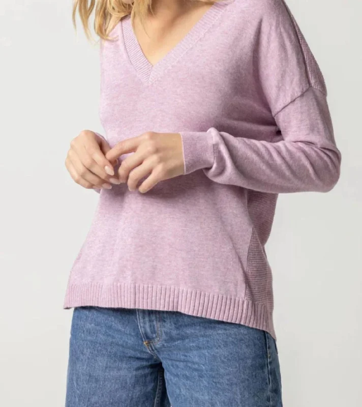 Chunky Knit Women Sweater for Winter WarmthV-Neck Sweater In Pink