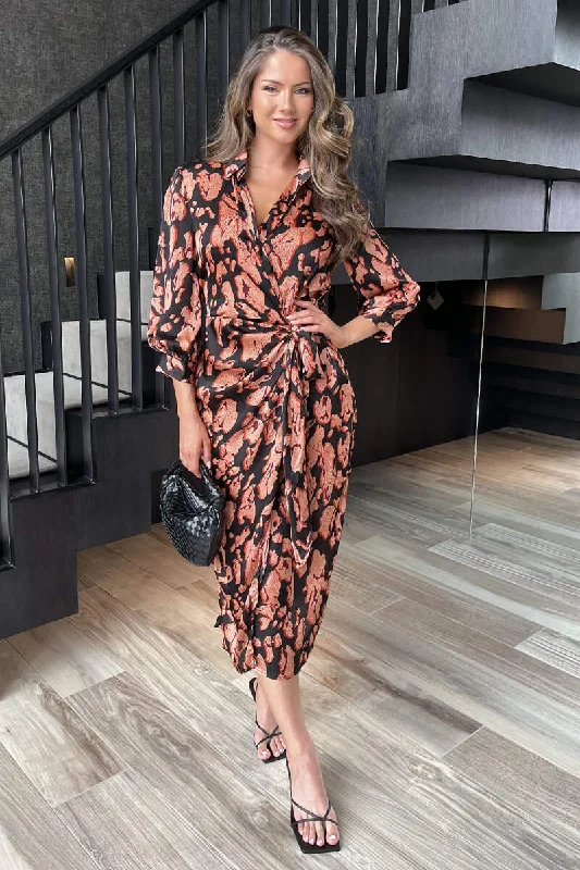 Strapless Women Dress with a Built - in Bra for Comfort and SupportBlack Abstract Print 3/4 Sleeved Tie Waist Midi Dress