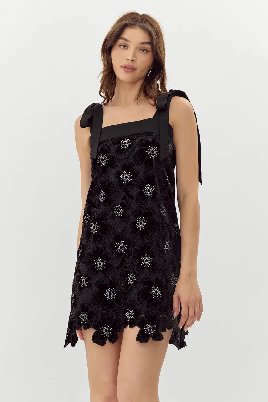 Shift Women Dress with a Simple and Classic Design for Everyday WearJolene Crochet Velvet Dress