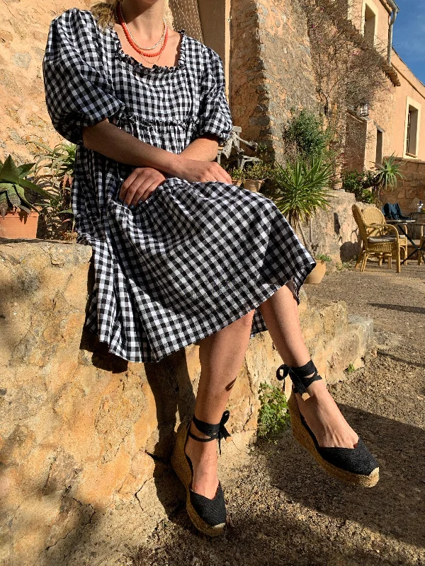 Pleated Women Dress with a Timeless and Elegant TextureRaphaelle dress - black gingham