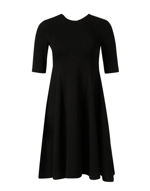 Shift Women Dress with a Simple and Classic Design for Everyday WearBlack Ribbed Fit and Flare Dress