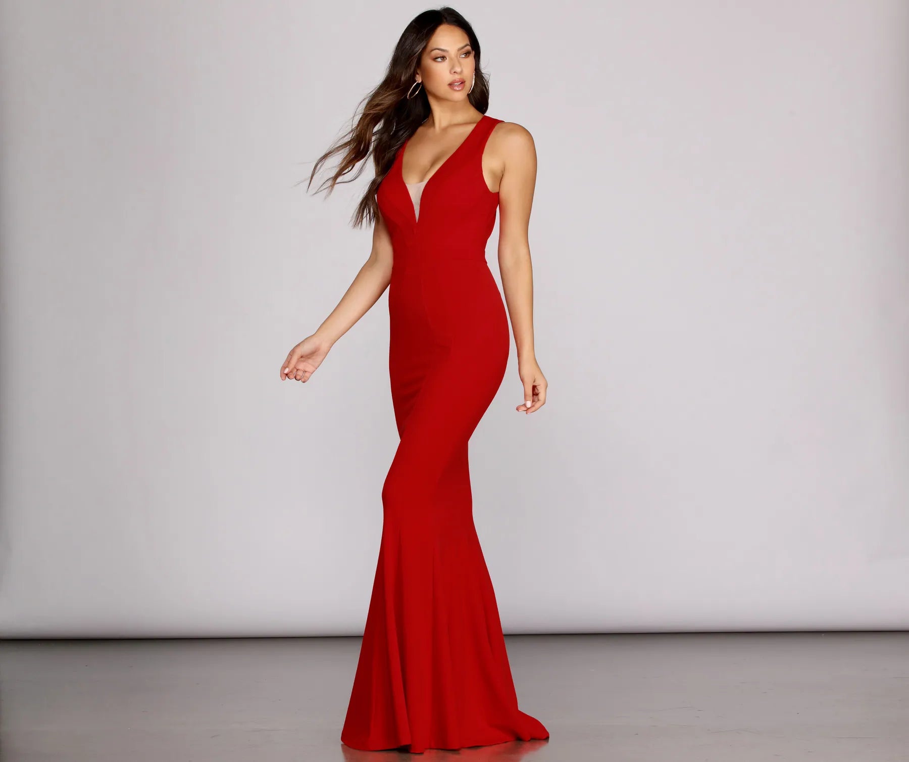 Empire Waist Women Dress to Accentuate the Bust and Conceal the WaistEmma Seamed Crepe Mermaid Gown