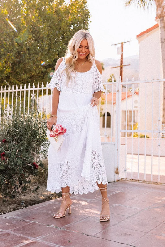 Plus Size Women Dress with a Flattering A - Line Cut for Comfort and StyleEverlasting Love Lace Maxi