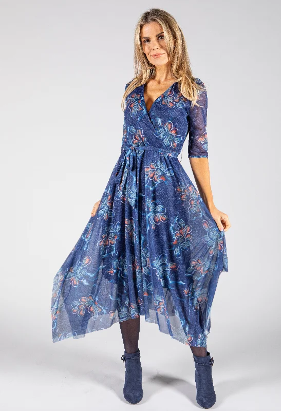 Long - Sleeve Women Dress in Velvet for a Luxurious Winter LookFloral Print Midi Wrap Dress