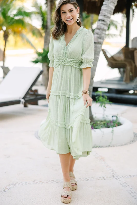 Mermaid - Style Women Dress with a Fitted Silhouette for Special OccasionsLiving In A Dream Melon Green Ruffled Midi Dress