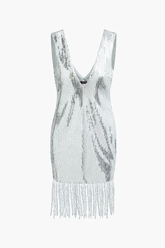 Mini Women Dress with a Short Hem for a Young and Trendy StyleV-neck Sequin Fringe Hem Midi Sleeveless Dress