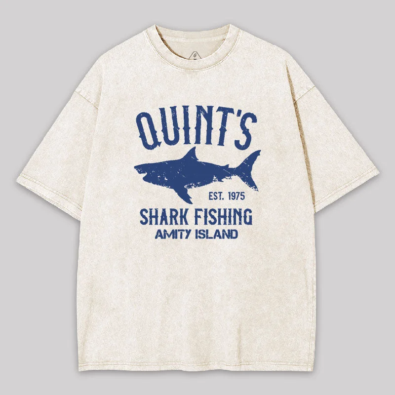 Crew Neck Women T Shirt with a Timeless DesignQuint's Shark Fishing Amity Island Geek Washed T-shirt