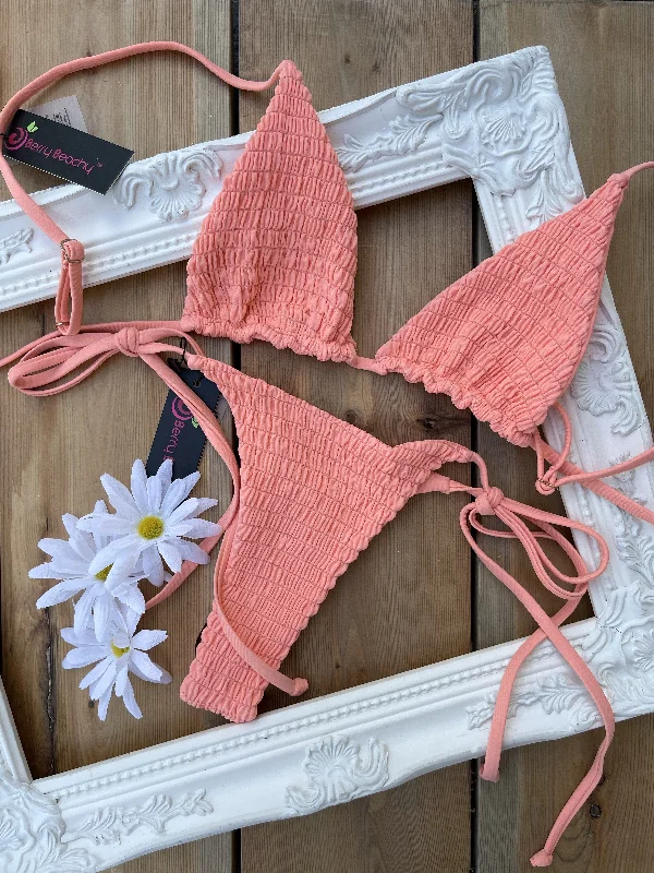 Striped bikini with a classic pattern for a timeless beach aestheticLANA BRALETTE TOP - CORAL